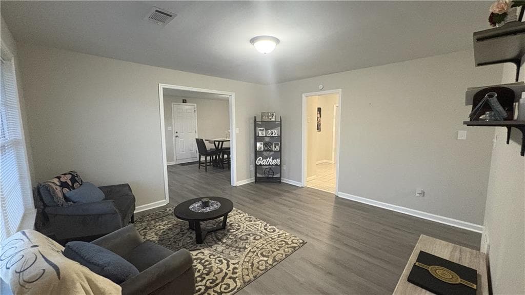 3 bedroom, 2 bathroom, 1,965 sq ft single family residence for sale at 3404 Kensington Drive, Augusta, GA 30906 — photo 5