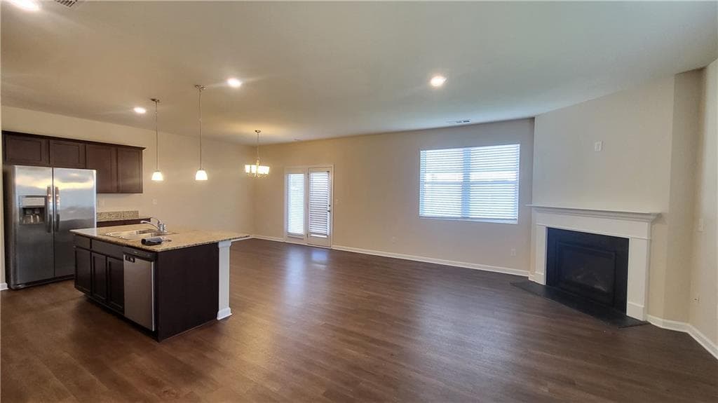 4 bedroom, 3 bathroom, 1,927 sq ft single family residence under contract at 203 Ivey Hollow Circle, Dawsonville, GA 30534 — photo 2