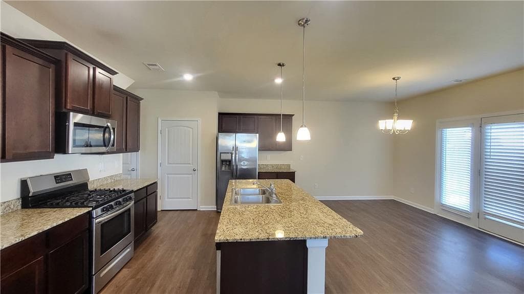 4 bedroom, 3 bathroom, 1,927 sq ft single family residence under contract at 203 Ivey Hollow Circle, Dawsonville, GA 30534 — photo 3