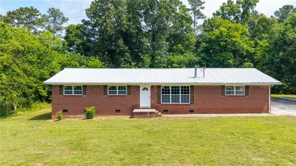 3 bedroom, 2 bathroom, 1,859 sq ft single family residence for sale at 185 Blackwood Place, Calhoun, GA 30701 — photo 2