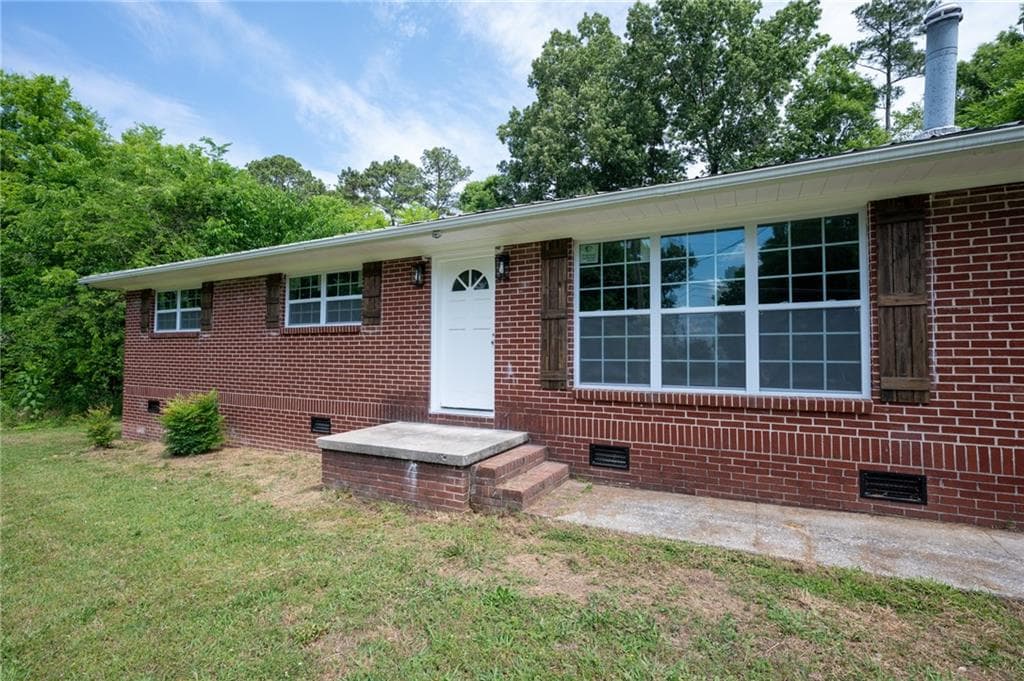 3 bedroom, 2 bathroom, 1,859 sq ft single family residence for sale at 185 Blackwood Place, Calhoun, GA 30701 — photo 5