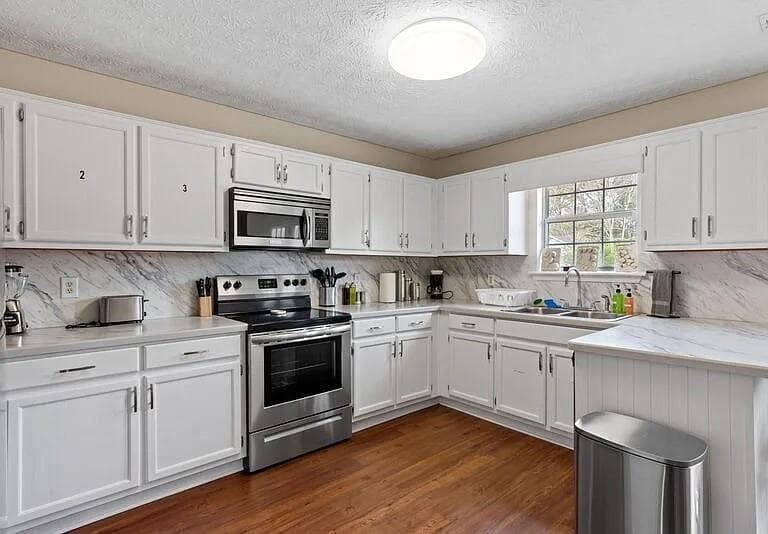 3 bedroom, 2 bathroom, 1,437 sq ft single family residence for sale at 275 Branchwood Drive, Covington, GA 30016 — photo 6
