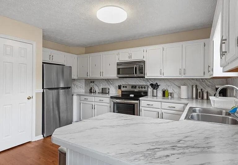 3 bedroom, 2 bathroom, 1,437 sq ft single family residence for sale at 275 Branchwood Drive, Covington, GA 30016 — photo 7