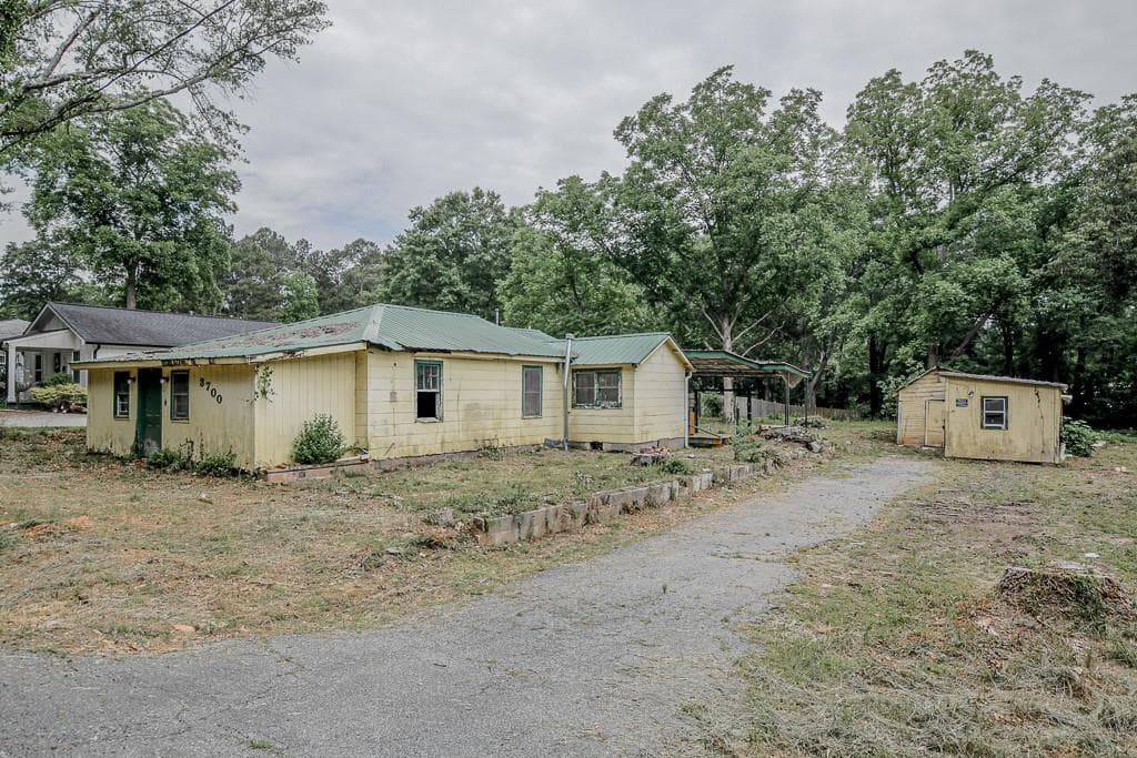 3700 Moore Road