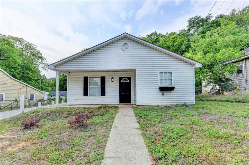 4 bedroom, 2 bathroom, 1,452 sq ft single family residence for sale at 801 Davis Street, Monroe, GA 30655