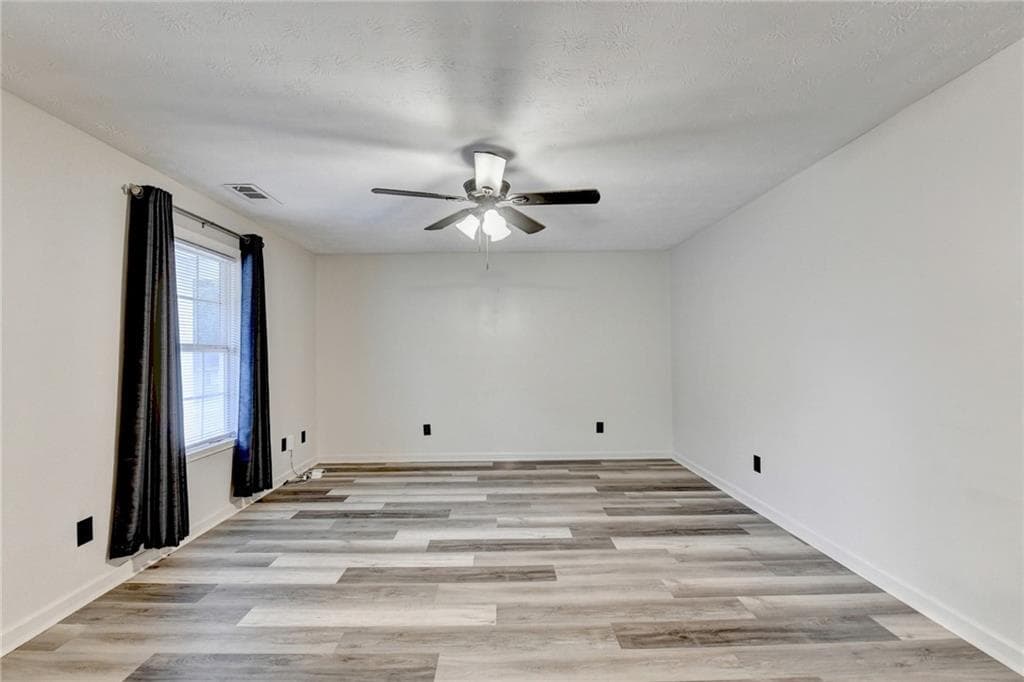 4 bedroom, 2 bathroom, 1,452 sq ft single family residence for sale at 801 Davis Street, Monroe, GA 30655 — photo 5