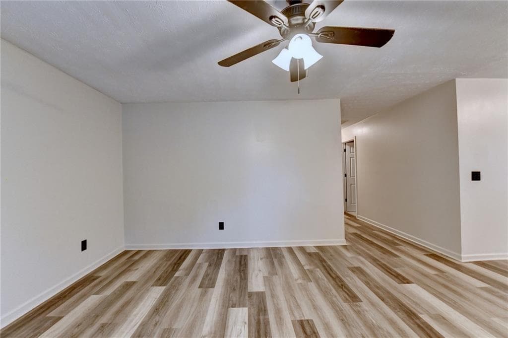 4 bedroom, 2 bathroom, 1,452 sq ft single family residence for sale at 801 Davis Street, Monroe, GA 30655 — photo 8