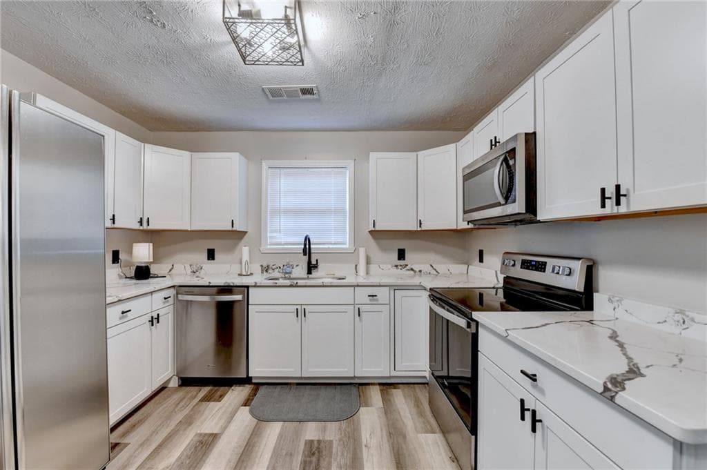 4 bedroom, 2 bathroom, 1,452 sq ft single family residence for sale at 801 Davis Street, Monroe, GA 30655 — photo 10