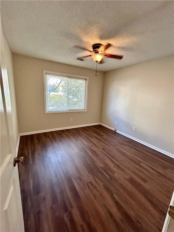 2 bedroom, 2 bathroom, 928 sq ft townhouse for rent at 7015 Sand Wedge Circle, Kennesaw, GA 30144 for $1,750 a month — photo 6