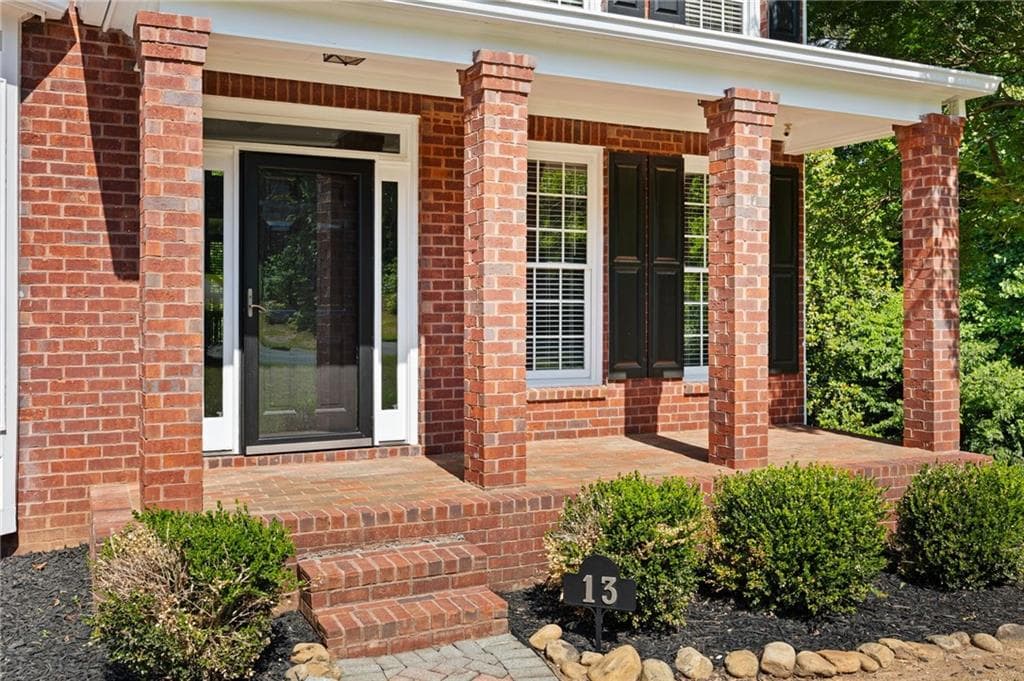 4 bedroom, 3 bathroom, 3,222 sq ft single family residence under contract at 13 Royal Lake Drive, Cartersville, GA 30120 — photo 3