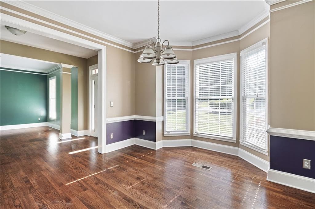 4 bedroom, 3 bathroom, 3,222 sq ft single family residence under contract at 13 Royal Lake Drive, Cartersville, GA 30120 — photo 9