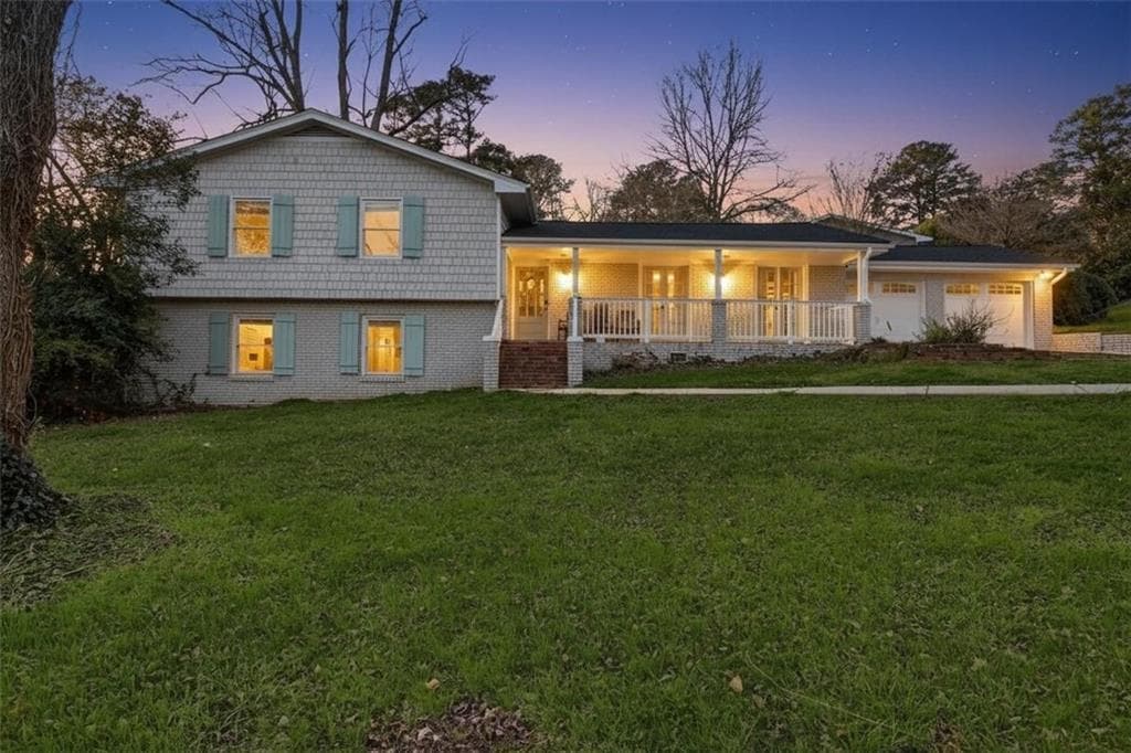 5 bedroom, 4 bathroom, 2,583 sq ft single family residence for sale at 2842 Briarcliff Road, Atlanta, GA 30329 — photo 2