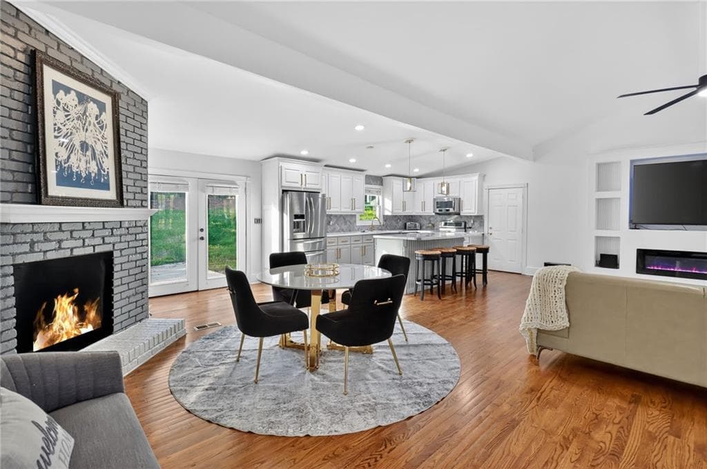 5 bedroom, 4 bathroom, 2,583 sq ft single family residence for sale at 2842 Briarcliff Road, Atlanta, GA 30329 — photo 3