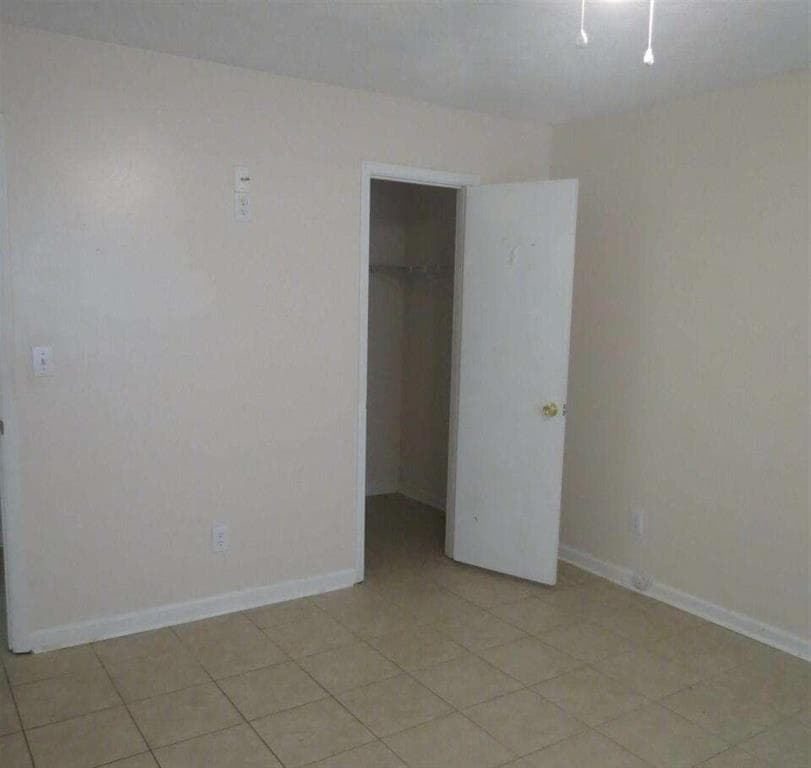 2 bedroom, 2 bathroom, 1,116 sq ft townhouse for sale at 1755 Fox Chase Court, Conyers, GA 30013 — photo 7