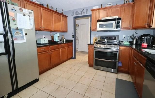6 bedroom, 3 bathroom, 3,120 sq ft single family residence for sale at 1149 Magnolia Drive, Villa Rica, GA 30180 — photo 8