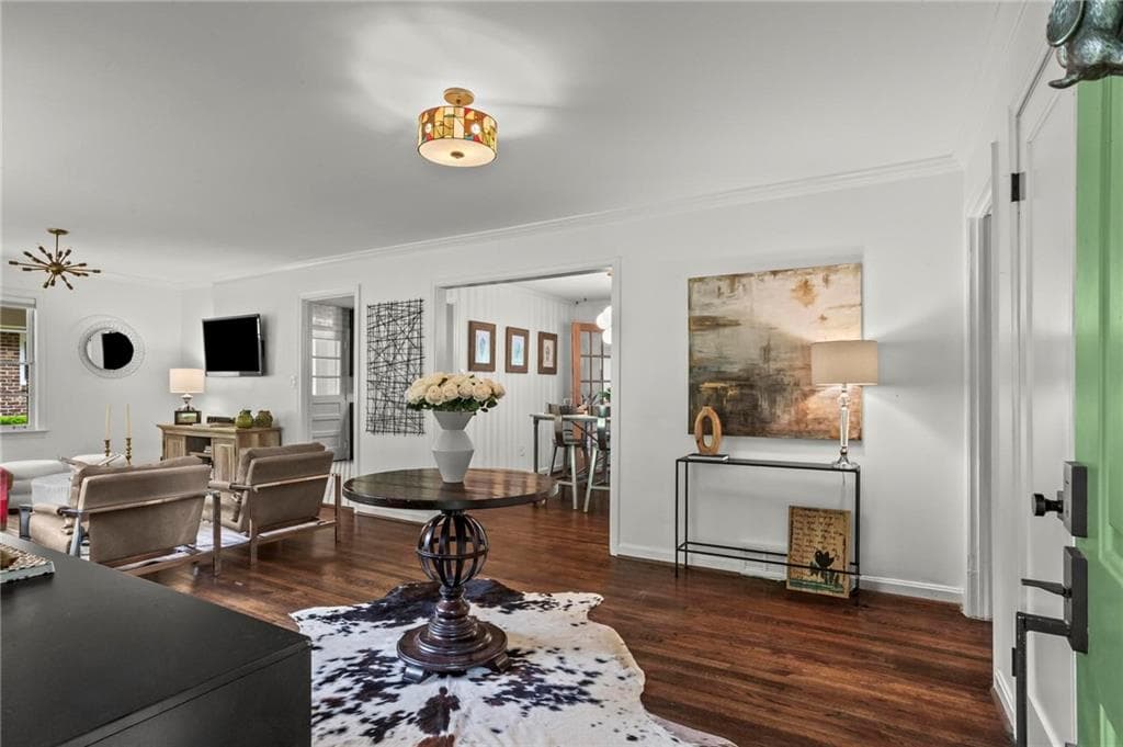 2 bedroom, 2 bathroom, 1,303 sq ft single family residence for sale at 2477 Hunting Valley Drive, Decatur, GA 30033 — photo 3