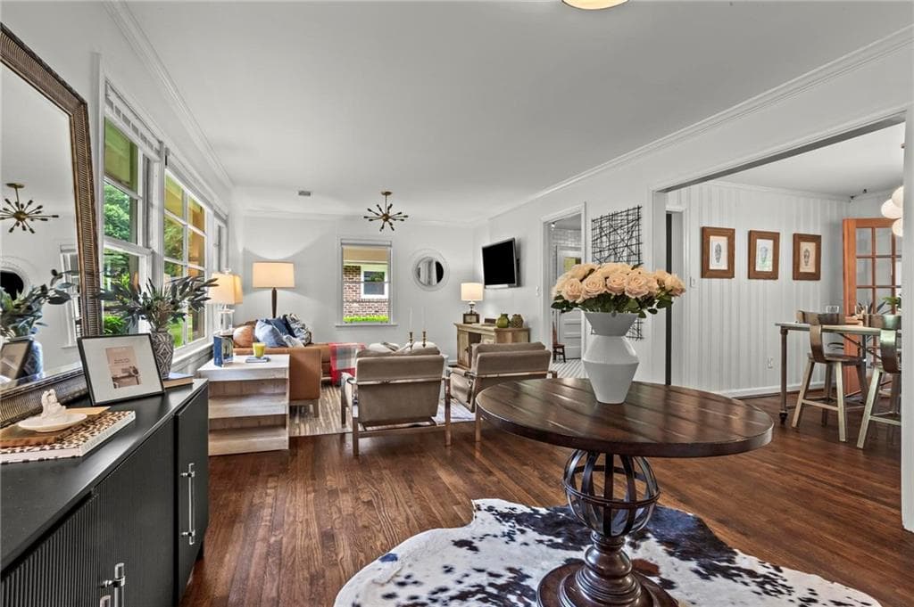 2 bedroom, 2 bathroom, 1,303 sq ft single family residence for sale at 2477 Hunting Valley Drive, Decatur, GA 30033 — photo 4