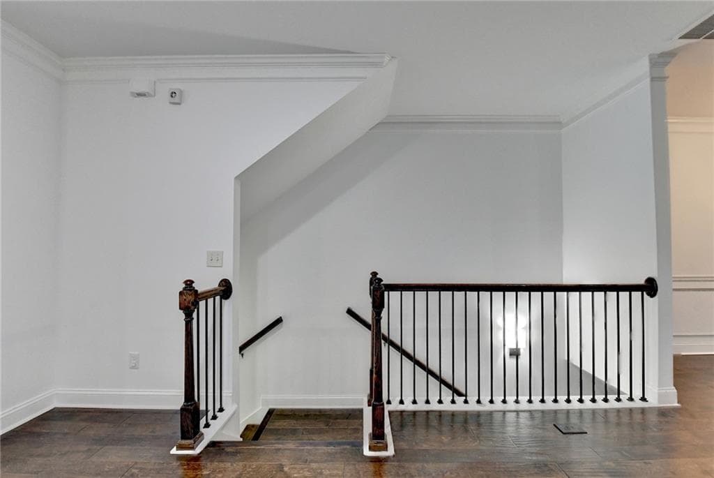 4 bedroom, 4 bathroom, 2,462 sq ft townhouse for sale at 1159 Laurel Valley Court, Buford, GA 30519 — photo 5