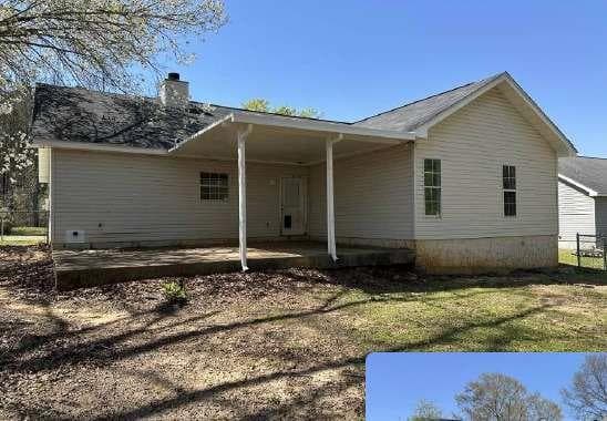 3 bedroom, 2 bathroom, 1,358 sq ft single family residence under contract at 85 Nomad Circle, Kinsey, AL 36303 — photo 2