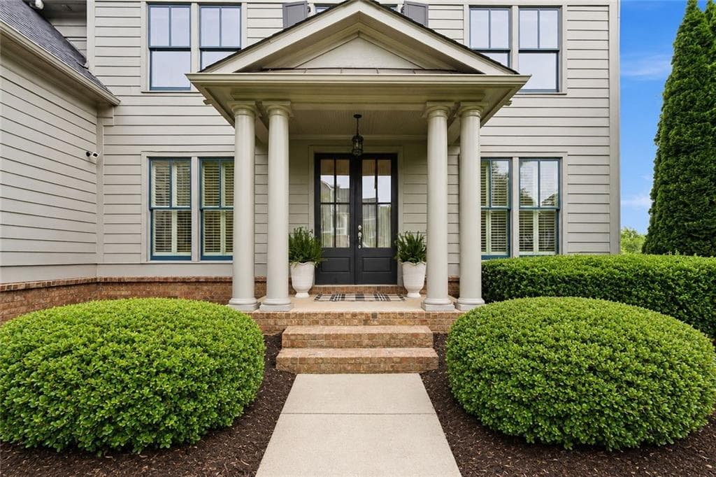 5 bedroom, 4 bathroom, 3,989 sq ft single family residence for sale at 4010 Pinebrook Circle, Cumming, GA 30028 — photo 7
