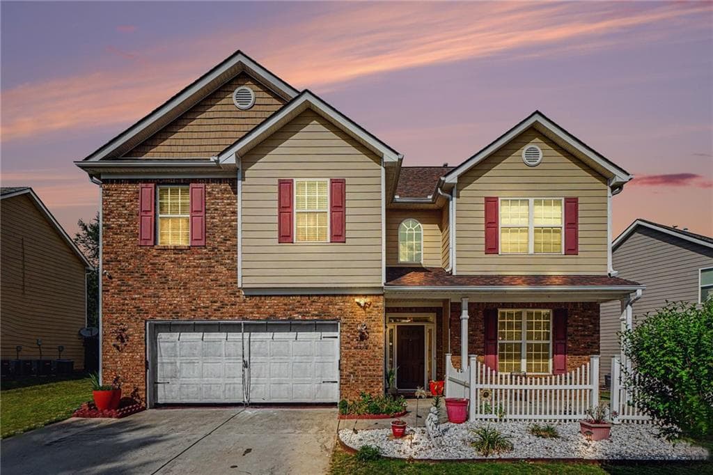 4 bedroom, 3 bathroom, 3,017 sq ft single family residence for sale at 1420 Rose Terrace Circle, Loganville, GA 30052