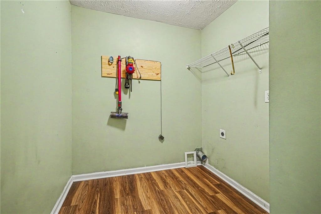 4 bedroom, 3 bathroom, 3,017 sq ft single family residence for sale at 1420 Rose Terrace Circle, Loganville, GA 30052 — photo 10