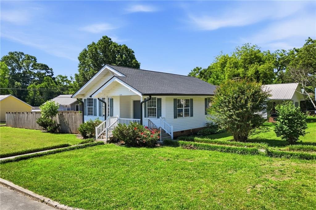 2 bedroom, 2 bathroom, 1,282 sq ft single family residence for sale at 505 E 3rd Street, Rome, GA 30161 — photo 2