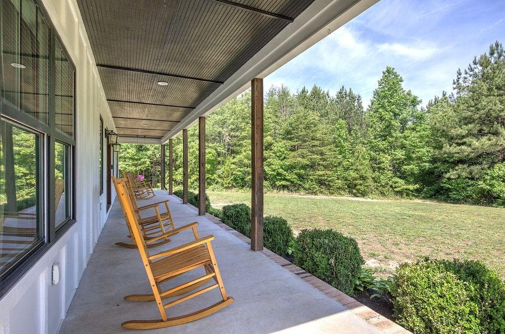 3 bedroom, 3 bathroom, 1,703 sq ft single family residence under contract at 1084 Shahan Lane, La Fayette, GA 30728 — photo 6
