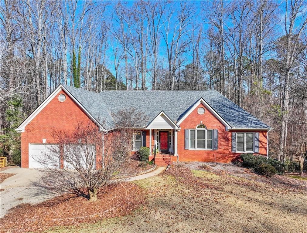 4 bedroom, 4 bathroom, 4,812 sq ft single family residence for sale at 1525 HABERSHAM Place, Cumming, GA 30041 — photo 2