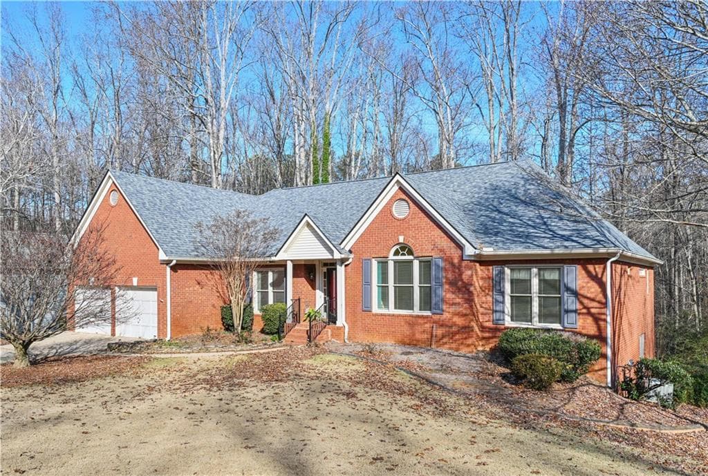 4 bedroom, 4 bathroom, 4,812 sq ft single family residence for sale at 1525 HABERSHAM Place, Cumming, GA 30041 — photo 10