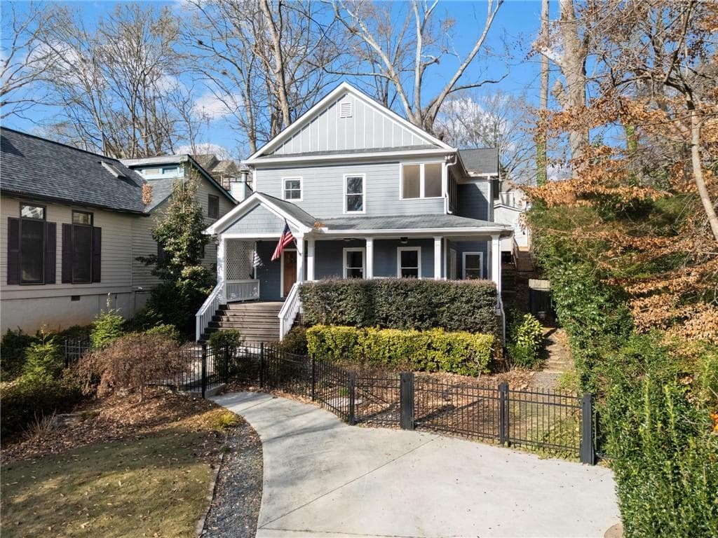 3 bedroom, 3 bathroom, 2,393 sq ft single family residence for sale at 1018 Berne Street, Atlanta, GA 30316 — photo 2