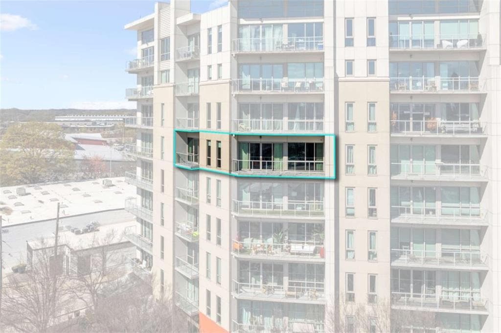 2 bedroom, 2 bathroom, 1,218 sq ft condominium for sale at 1100 Howell Mill Road 613, Atlanta, GA 30318 — photo 2