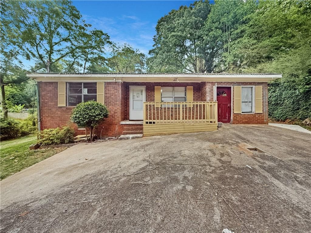 4 bedroom, 2 bathroom, 1,671 sq ft single family residence for sale at 2228 Lee Street, Gainesville, GA 30504