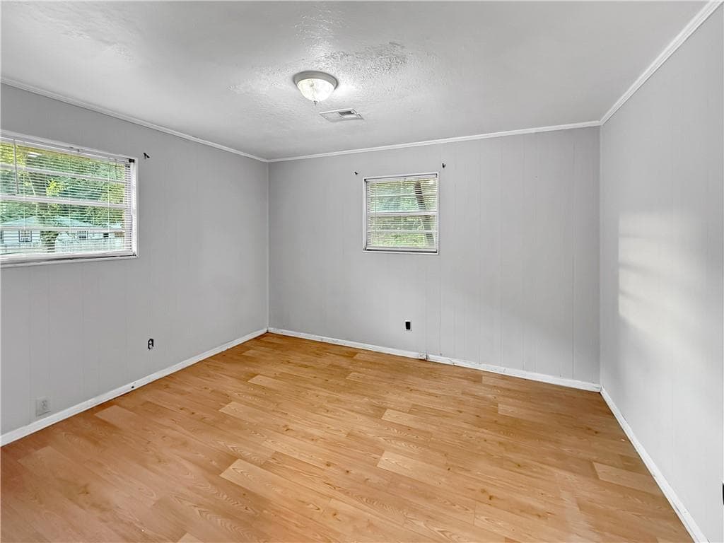 4 bedroom, 2 bathroom, 1,671 sq ft single family residence for sale at 2228 Lee Street, Gainesville, GA 30504 — photo 8