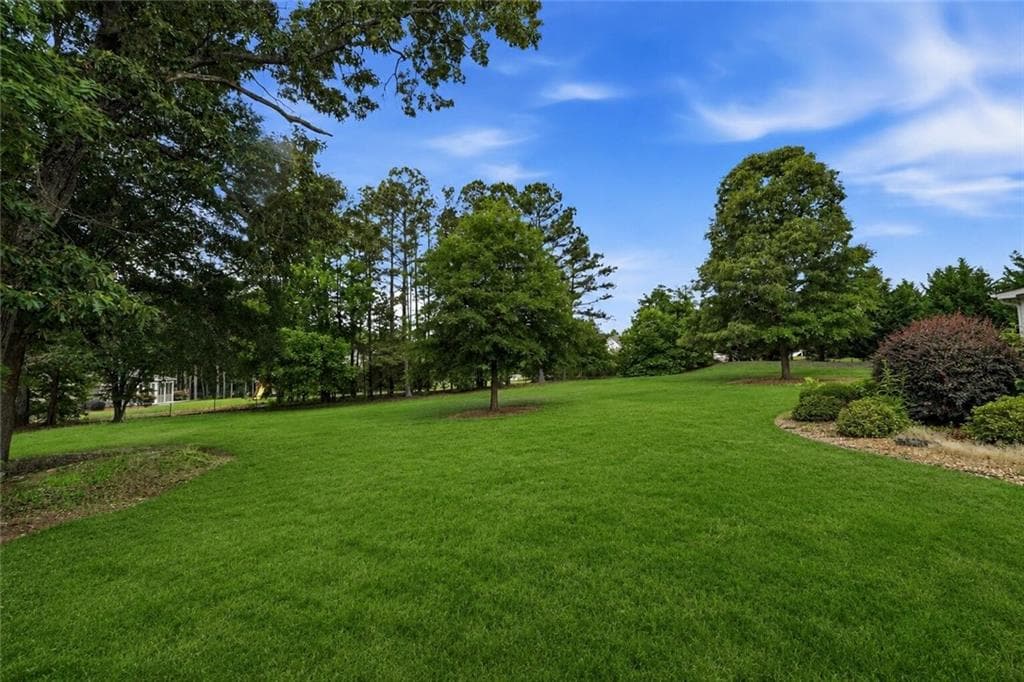 4 bedroom, 4 bathroom, 3,507 sq ft single family residence for sale at 1542 Lenten Way, Statham, GA 30666 — photo 3