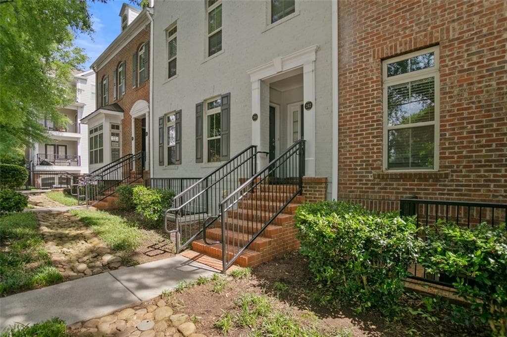 2 bedroom, 2 bathroom, 1,160 sq ft townhouse for sale at 244 Le Gran Bend 63, Atlanta, GA 30328 — photo 3