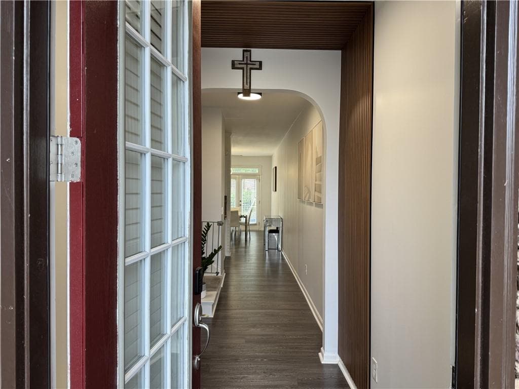 3 bedroom, 3 bathroom, 1,934 sq ft townhouse for sale at 2718 Sardis Chase Court, Buford, GA 30519 — photo 2
