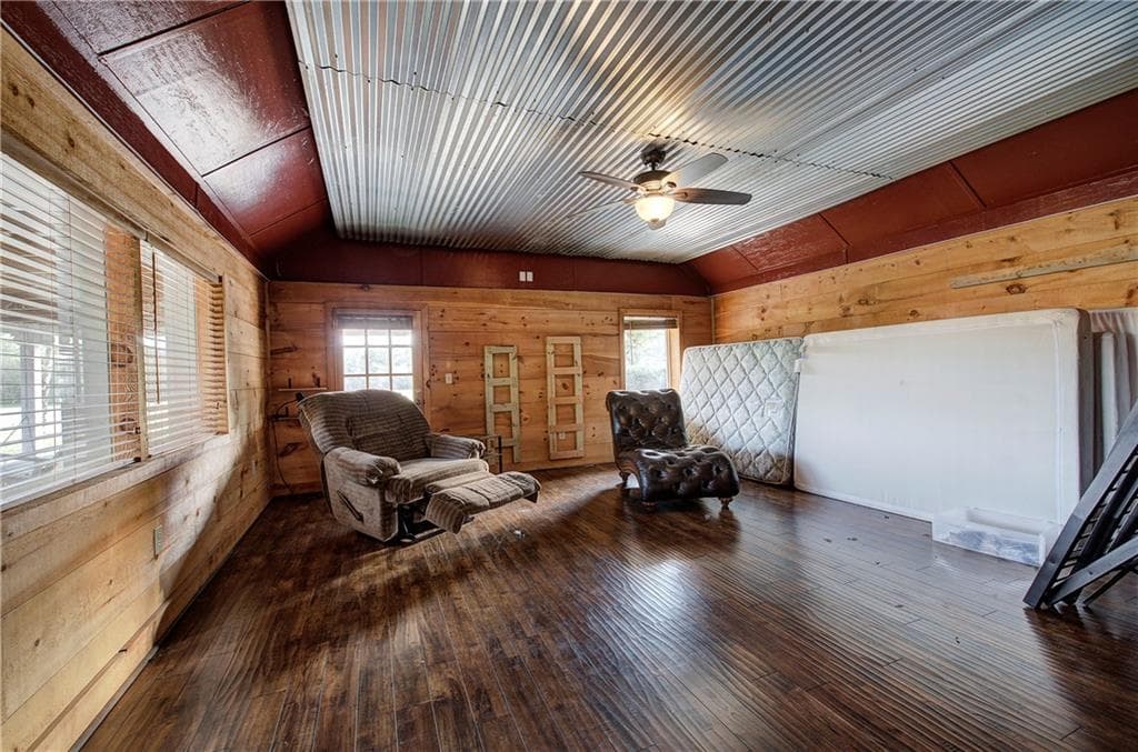 2 bedroom, 2 bathroom, 31,649 sq ft single family residence for sale at 1195 Grady Road, Rockmart, GA 30153 — photo 8