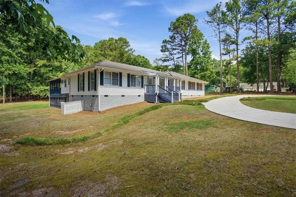 4 bedroom, 3 bathroom, 2,542 sq ft single family residence for sale at 480 Forest Oak Drive, Stockbridge, GA 30281 — photo 4