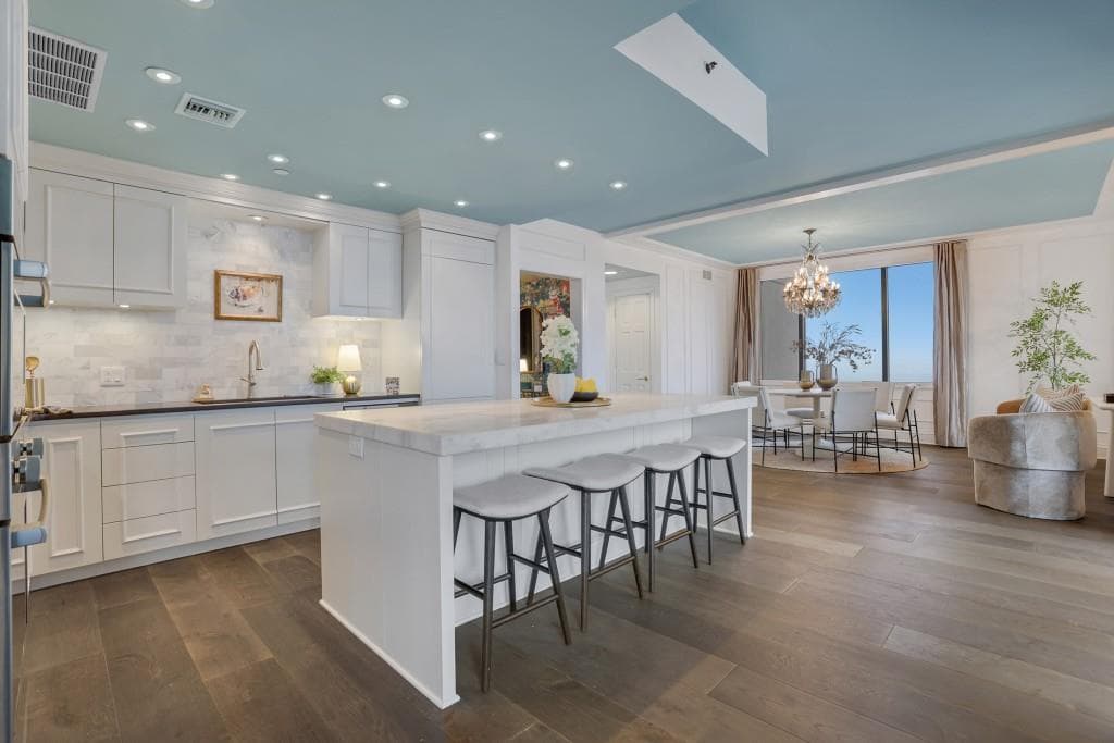 3 bedroom, 4 bathroom, 2,649 sq ft condominium sold at 75 14th Street 4060, Atlanta, GA 30309