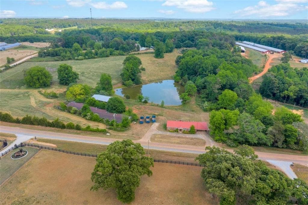 4 bedroom, 1 bathroom other under contract at 740 Cromers Bridge Road, Royston, GA 30662 — photo 3