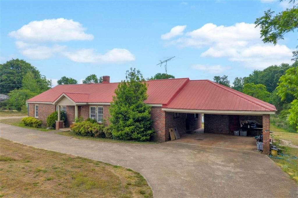 4 bedroom, 1 bathroom other under contract at 740 Cromers Bridge Road, Royston, GA 30662 — photo 5
