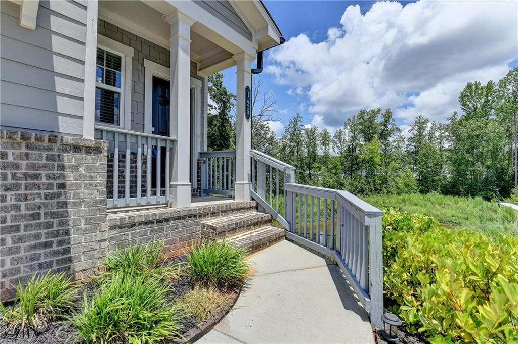 4 bedroom, 3 bathroom, 1,847 sq ft single family residence for sale at 125 Osprey Overlook Drive, Braselton, GA 30517 — photo 2