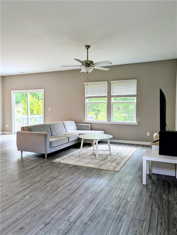 4 bedroom, 3 bathroom, 1,847 sq ft single family residence for sale at 125 Osprey Overlook Drive, Braselton, GA 30517 — photo 4