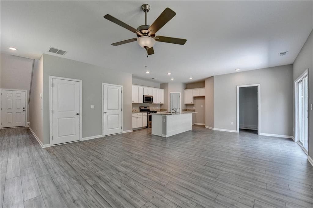 4 bedroom, 3 bathroom, 1,847 sq ft single family residence for sale at 125 Osprey Overlook Drive, Braselton, GA 30517 — photo 7