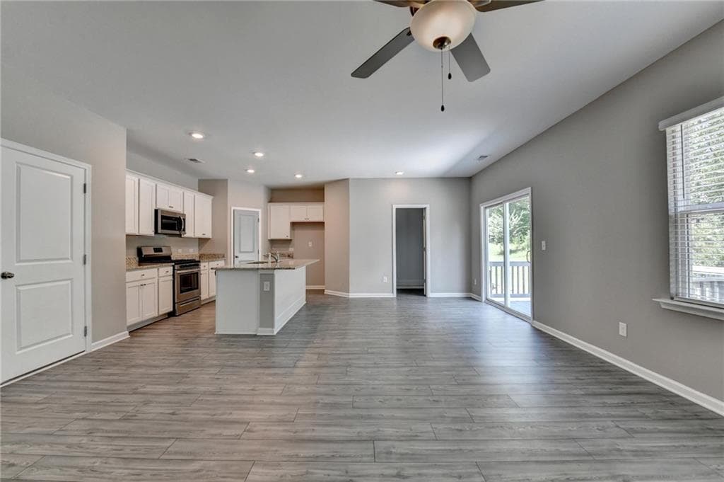 4 bedroom, 3 bathroom, 1,847 sq ft single family residence for sale at 125 Osprey Overlook Drive, Braselton, GA 30517 — photo 8
