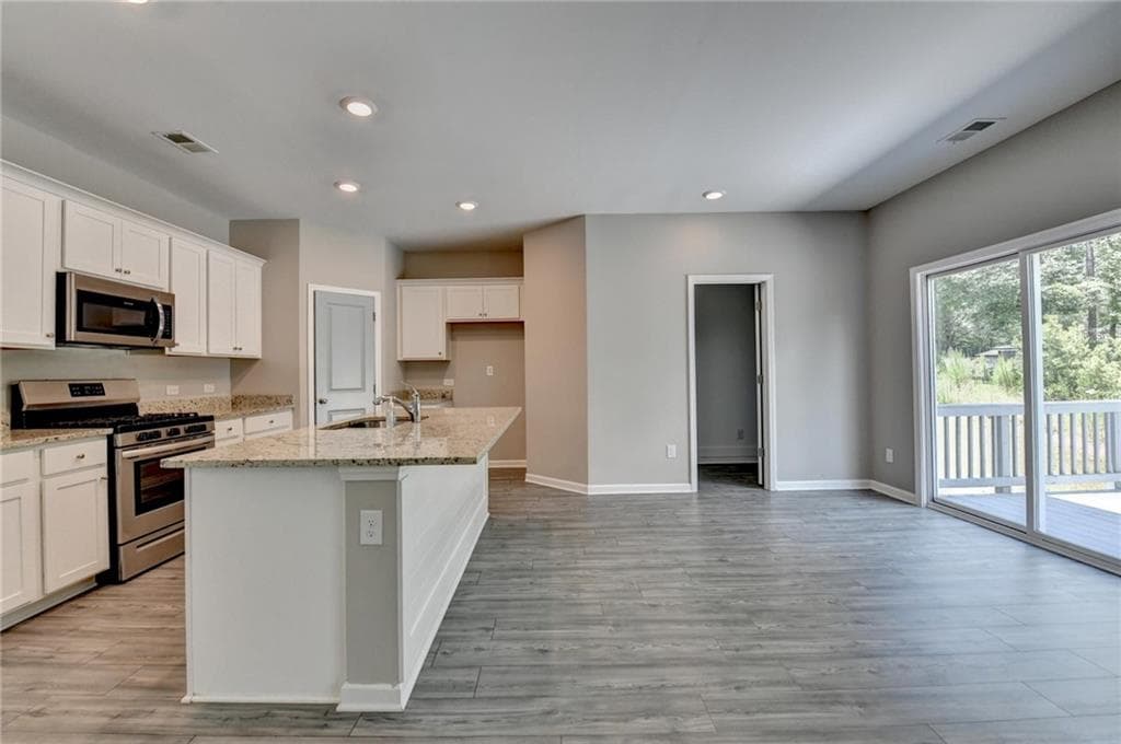4 bedroom, 3 bathroom, 1,847 sq ft single family residence for sale at 125 Osprey Overlook Drive, Braselton, GA 30517 — photo 9