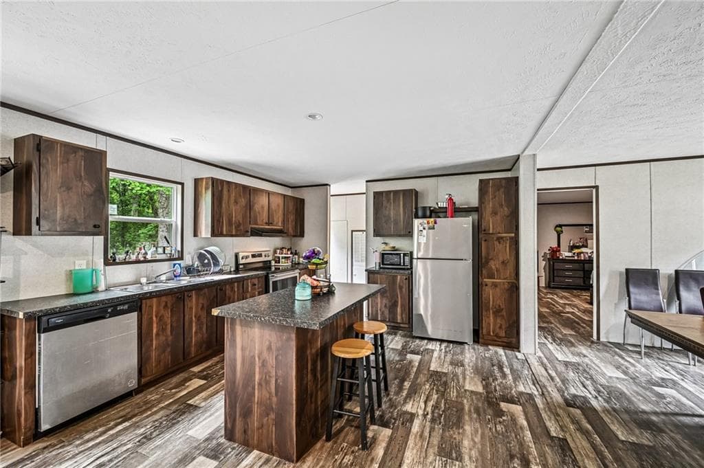 4 bedroom, 2 bathroom, 1,568 sq ft single family residence for sale at 5805 Saddle Club Road, Gainesville, GA 30506 — photo 5