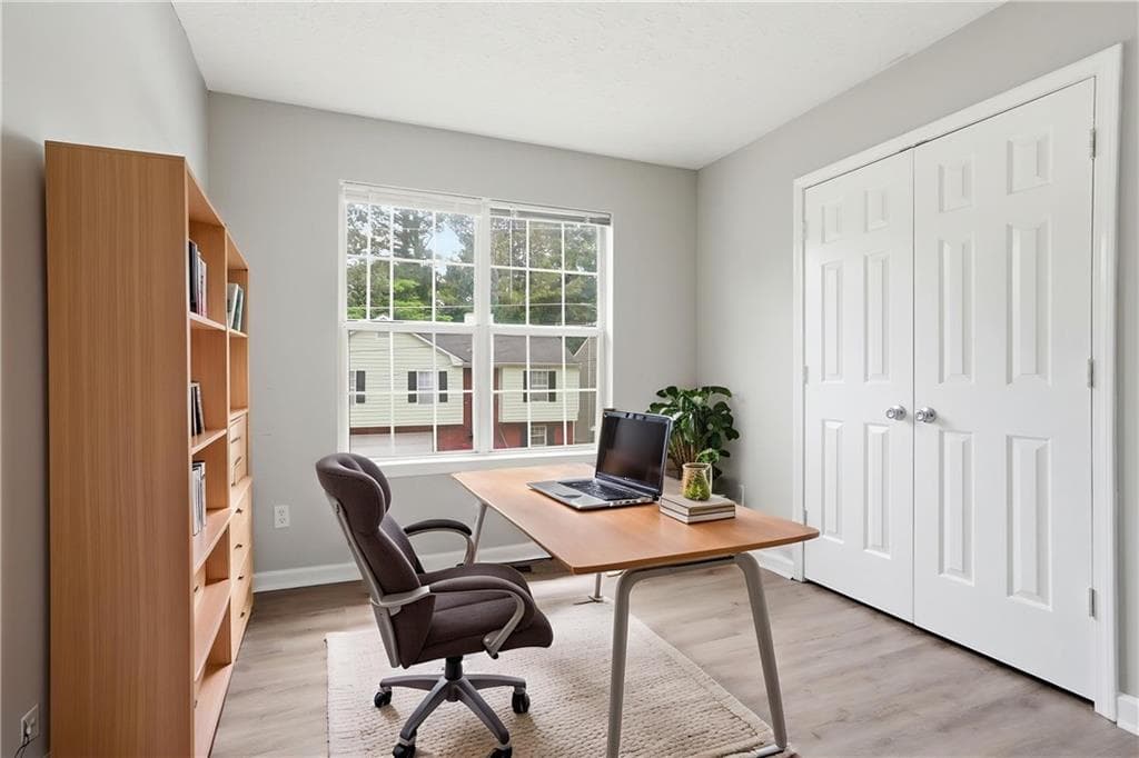 3 bedroom, 3 bathroom, 1,350 sq ft single family residence under contract at 3438 Kingsbrooke Way, Decatur, GA 30034 — photo 6