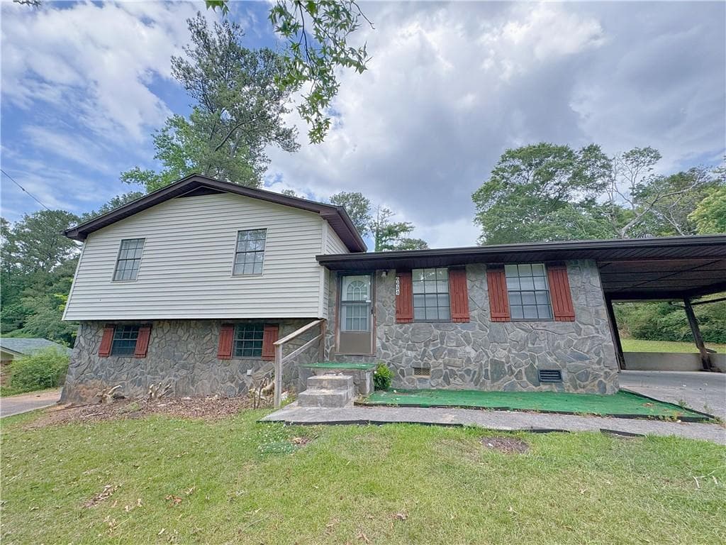 3 bedroom, 2 bathroom, 1,534 sq ft single family residence for sale at 6634 Collier Way, Riverdale, GA 30296